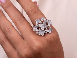 انگشتر پروانه